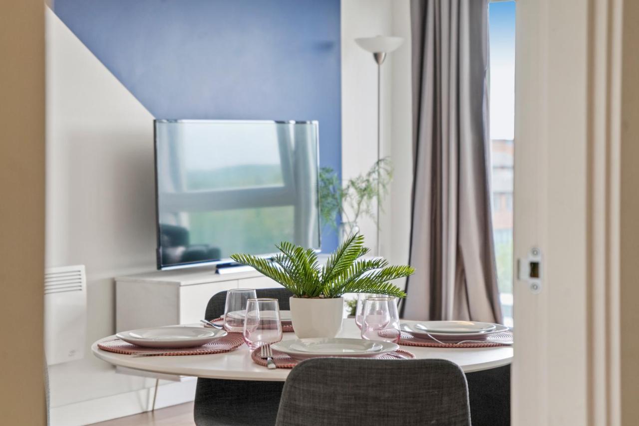 Stunning 2 Bedroom Apartment Leeds  Exterior photo