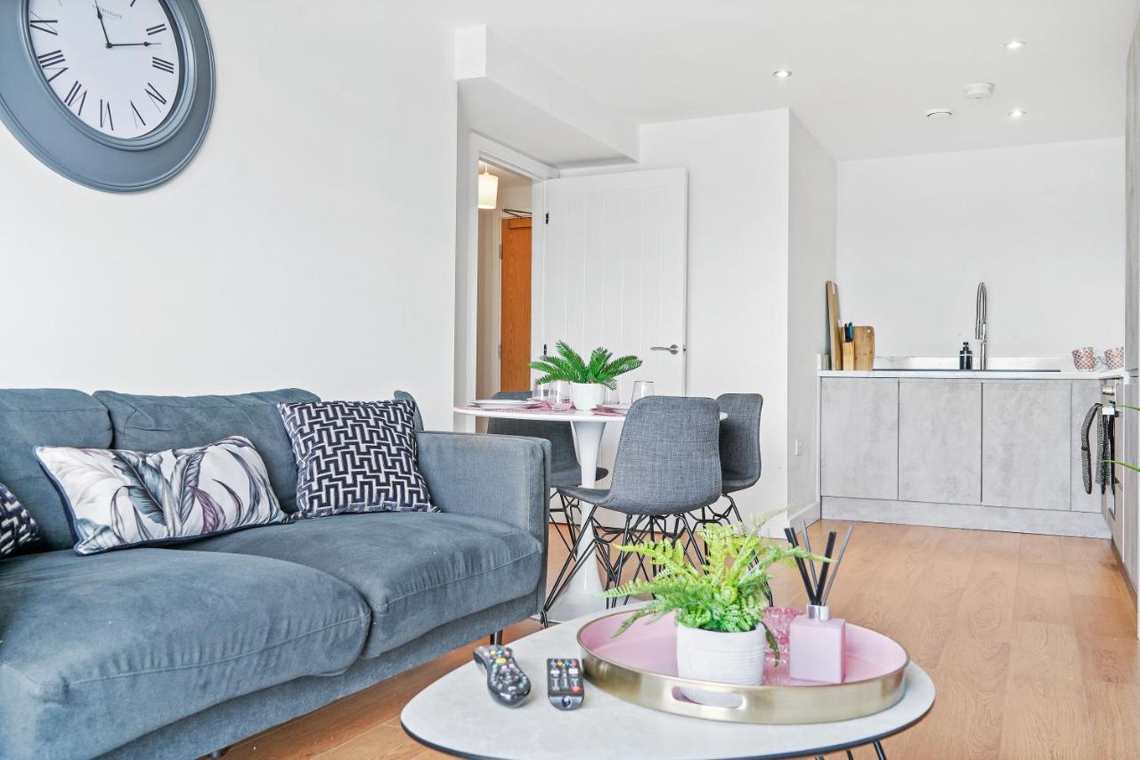Stunning 2 Bedroom Apartment Leeds  Exterior photo